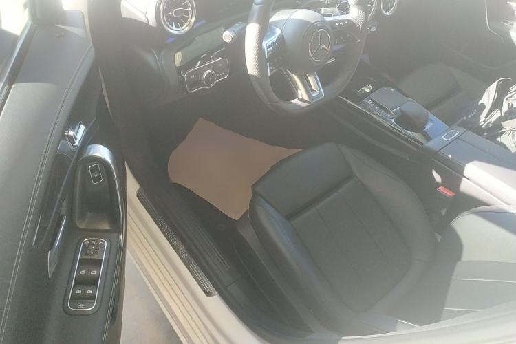 Used Mercedes-Benz A-Class 2021 A 200 L Sport Sedan Fashion Model
