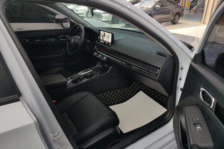 Used Honda Civic 2023 2.0L eHEV Pioneer Edition
