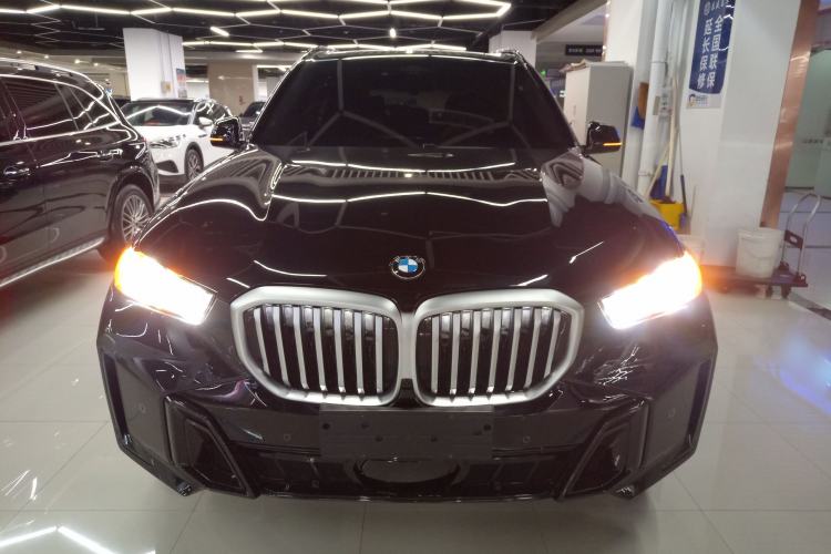Used BMW X5 2023 xDrive 30Li Luxury M Sport Night Edition Package
