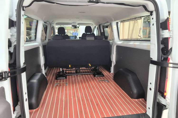 Used Ford Transit 2023 2.0T Gasoline Automatic Multi-Purpose Commercial Vehicle Mid-Drive Low-Roof Design 5/6 Seats