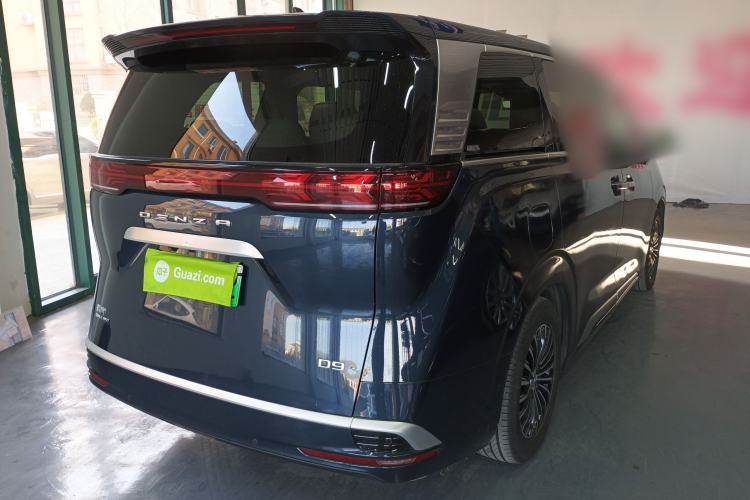 Used Denza D9 2022 DM-i 970 Four-Wheel Drive Flagship Model
