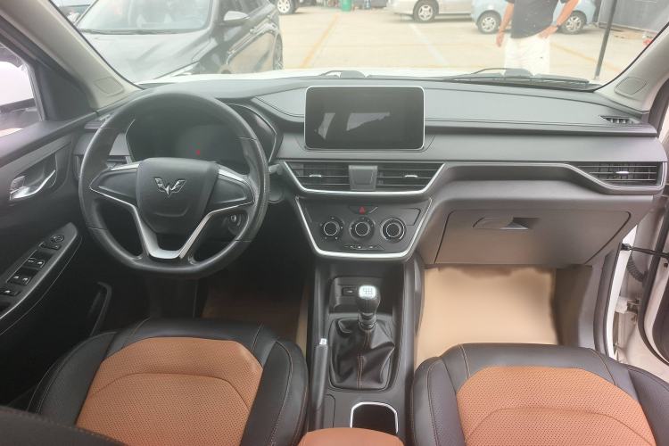 Used Wuling Hongguang S3 2019 1.5L Manual Comfort Model China VI Standard

