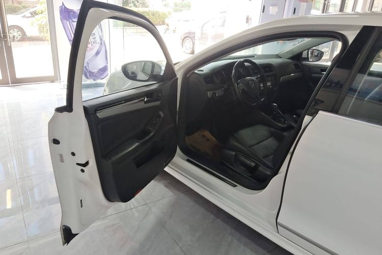 Used Volkswagen Sagitar 2018 1.6L Automatic Comfort Model
