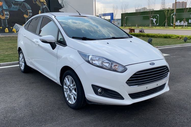 Used Ford Fiesta 2013 Sedan 1.5L Automatic Fashion Edition
