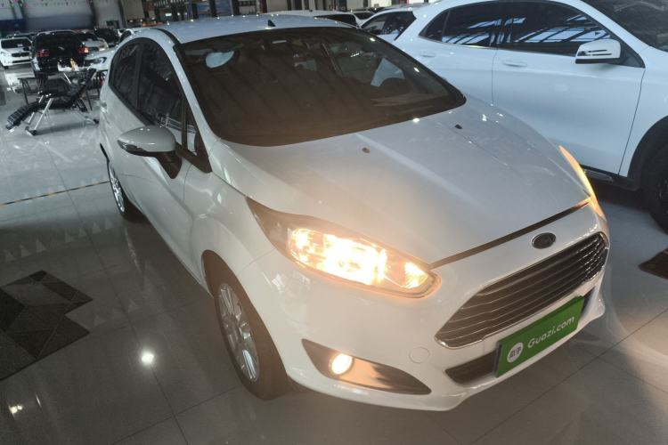 Used Ford Fiesta 2013 Hatchback 1.5L Automatic Fashion Edition
