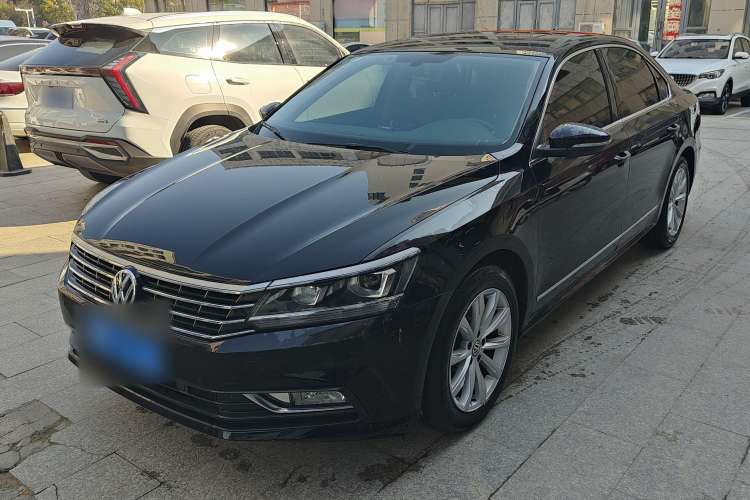 Used Volkswagen Passat 2017 330TSI DSG Luxury Edition
