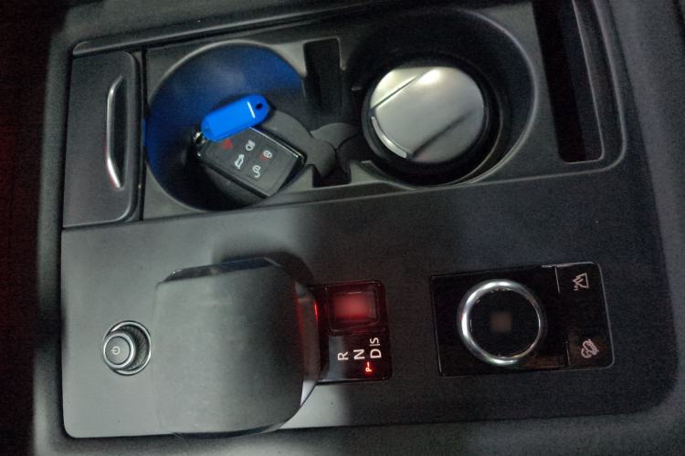 Used Land Rover Discovery 2023 360 PS R-Dynamic SE
