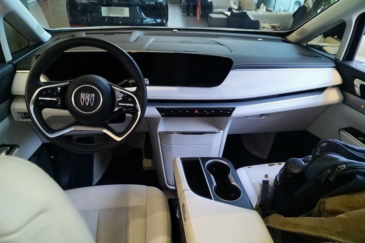 Used Buick GL8 New Energy 2024 Lu Zun Smart Edition 7-Seater
