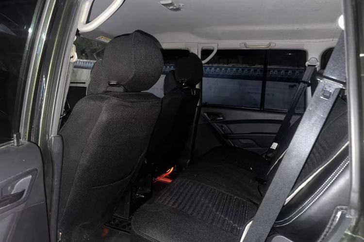 Used Leopaard Q6 2015 2.4L Manual 4x4 Excellence Edition
