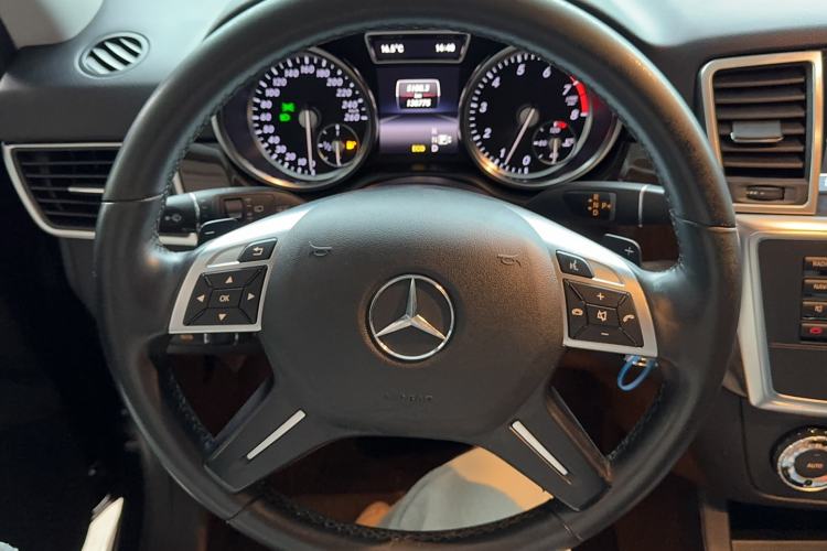 Used Mercedes-Benz M-Class 2014 ML 320 4MATIC