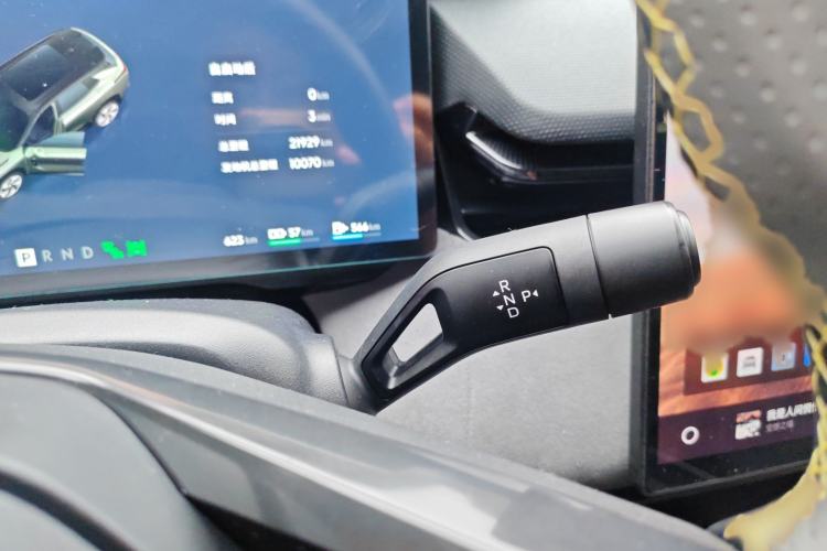 Used Lynk & Co 08 EM-P 2023 120km Long-Range Pro