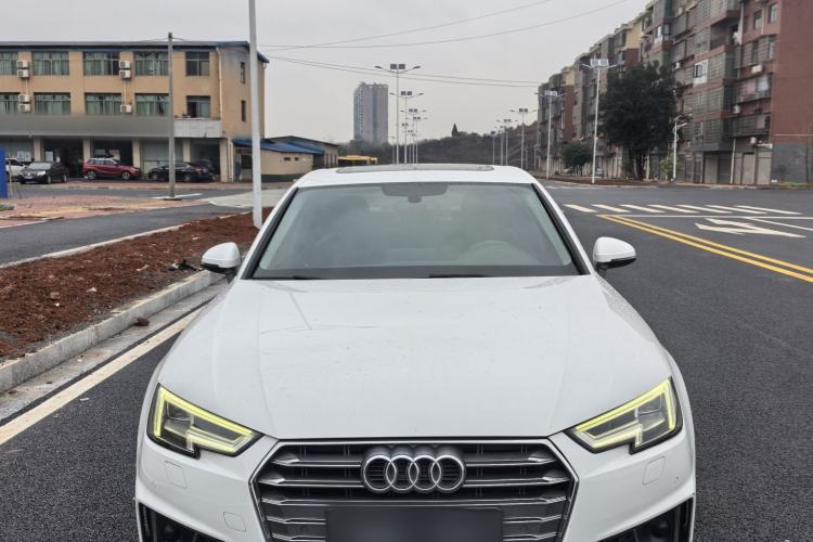 Used Audi A4L 2019 40 TFSI Fashion Edition China VI Emission Standard
