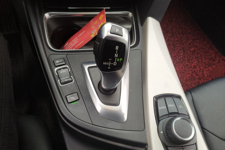 Used BMW 3 Series 2014 320Li Fashion Model
