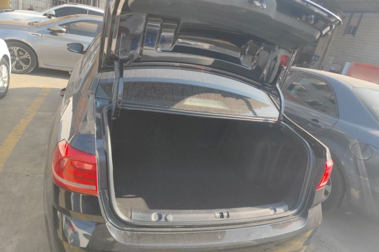 Used Volkswagen Lavida 2017 1.6L Automatic Comfort Edition