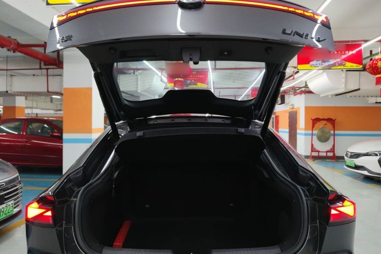 Used Changan UNI-V 2022 2.0T Leading-Speed Edition
