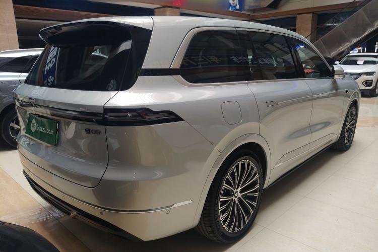 Used  S09 2025 Rear-Drive Ultra+
