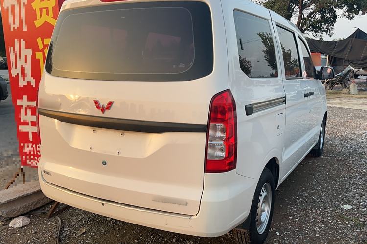 Used Wuling Hongguang V 2019 1.5L Jingqu Version China VI LAR
