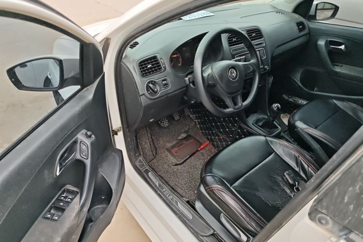 Used Volkswagen Polo 2016 1.4L Manual Fashion Model