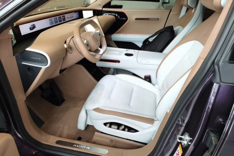 Used  07 2024 Ultra Range-Extended Four-Wheel Drive