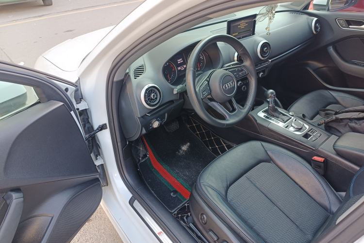 Used Audi A3 2019 Limousine 35 TFSI Fashion Edition China V standard
