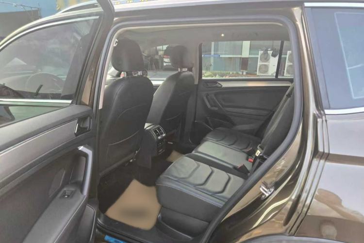 Used Volkswagen Tiguan L 2019 Updated Version 330TSI Automatic Two-Wheel Drive Panoramic Comfort Edition China VI Standard
