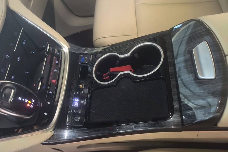 Used Buick GL8 2023 ES Lu Zun Deluxe Model
