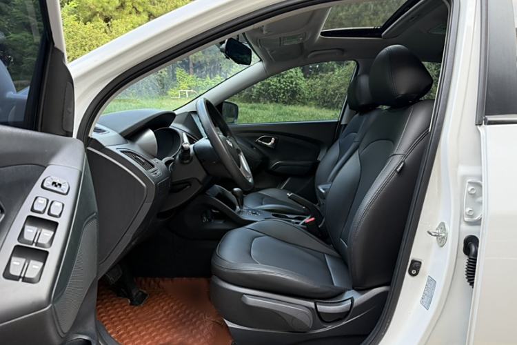 Used Hyundai ix35 2015 2.0L Automatic 2WD Comfort Edition China V Standard