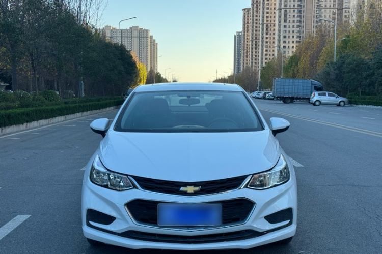 Used Chevrolet Cruze 2018 320 Automatic Pioneer Sunroof Edition
