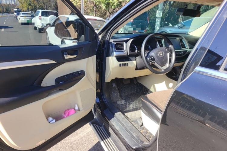 Used Toyota Highlander 2018 2.0T Two-Wheel Drive Elite Edition 7 Seats Emission Standard China V