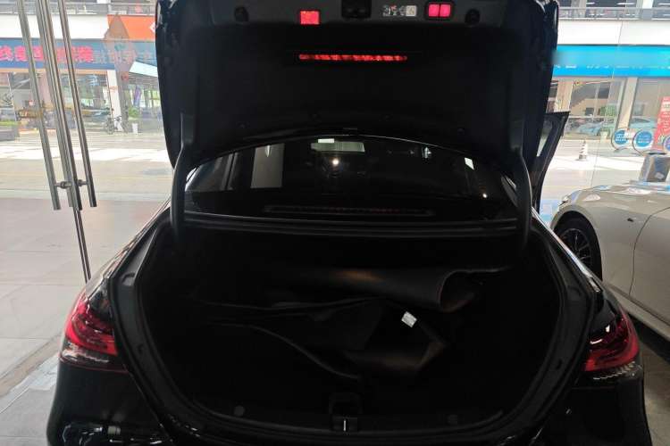 Used Mercedes-Benz E-Class 2023 Updated E 300 L Fashion Edition
