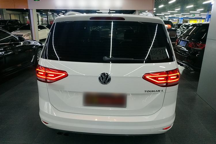 Used Volkswagen Touran 2016 Volkswagen Touran L 280TSI DSG Comfort Edition
