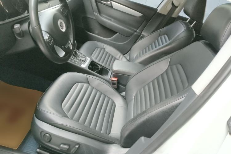 Used Volkswagen Magotan 2013 1.8TSI Premier Model
