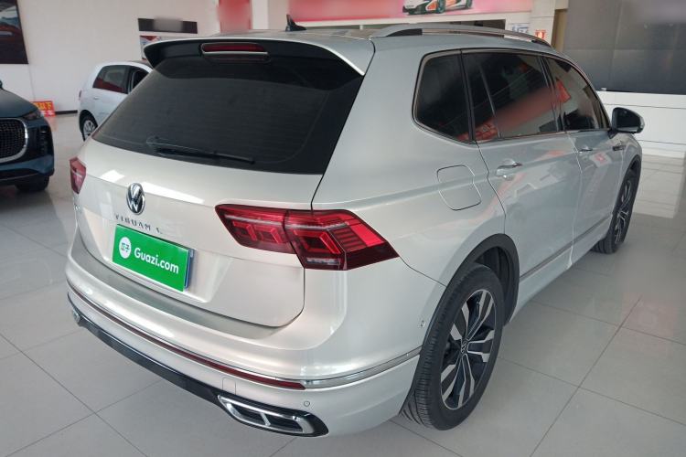 Used Volkswagen Tiguan L 2023 330TSI Automatic Two-Wheel Drive R-Line Flagship Edition
