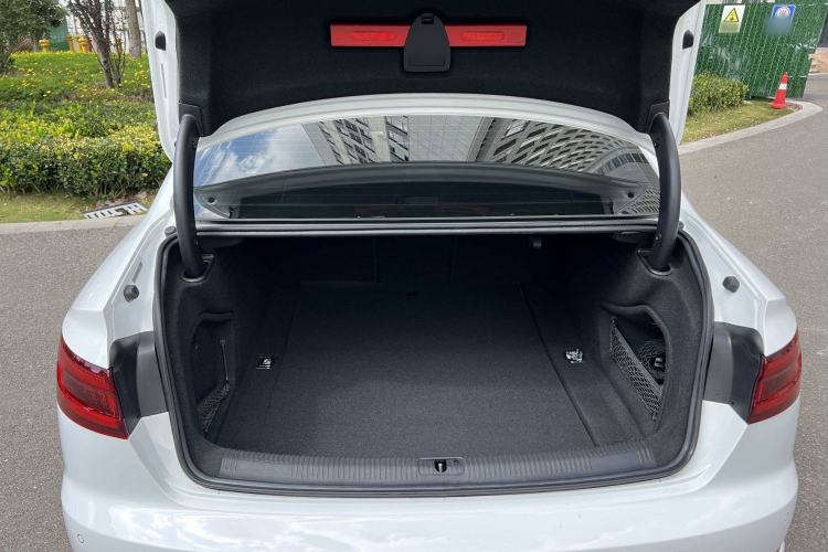 Used Audi A4L 2019 40 TFSI Fashion Edition China VI Emission Standard
