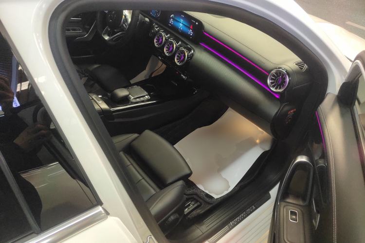 Used Mercedes-Benz A-Class 2022 Restyled A 200 L Sport Sedan Fashion Version
