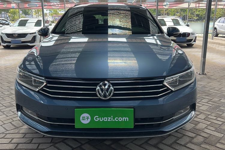 Used Volkswagen Variant 2018 380TSI Two-Wheel Drive Comfort Edition
