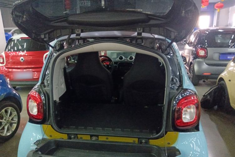 Used  fortwo 2015 1.0L 52 kW hardtop Dynamic version
