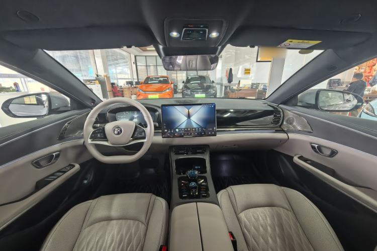 Used BYD Han 2025 EV Intelligent Driving Edition 701KM LiDAR Deluxe Model
