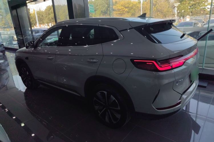 Used BYD Song PLUS New Energy 2025 EV Intelligent Driving Version 520km Premium Model
