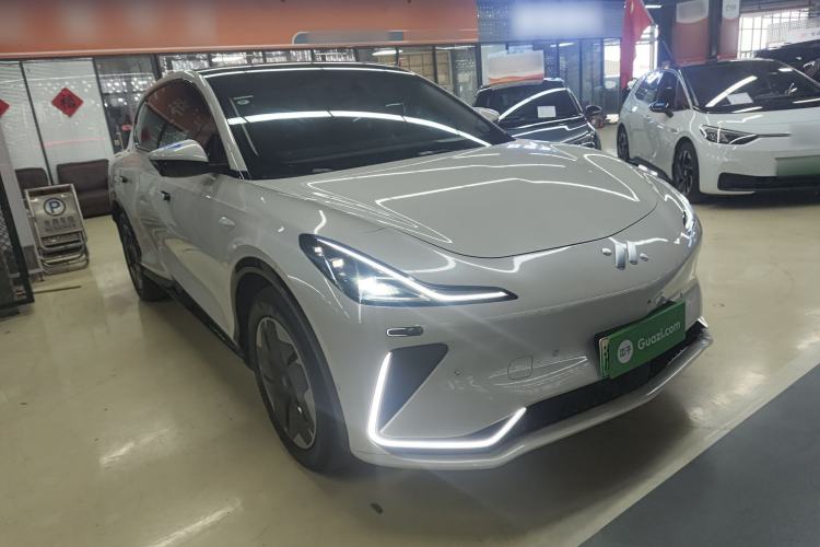 Used  LS7 2023 77 kWh Urban Fit Rear-Wheel Drive
