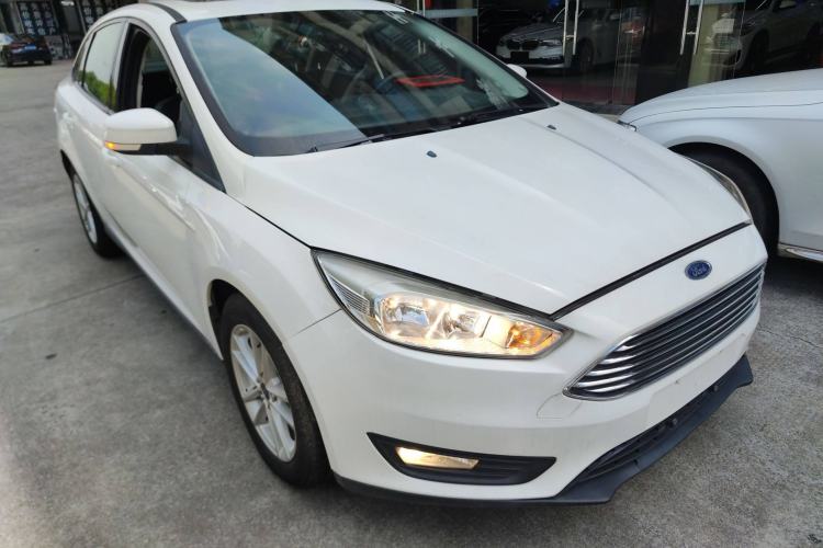 Used Ford Focus 2018 Sedan Classic 1.6L Automatic Trendy SmartDrive Edition

