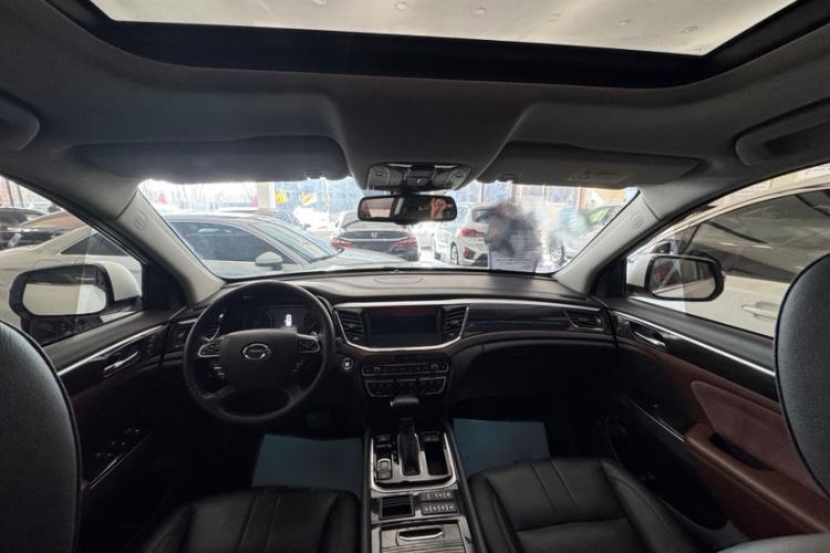 Used GAC Trumpchi GS8 2017 320T Two-Wheel Drive Luxury Smart Connectivity Version (7 Seats)