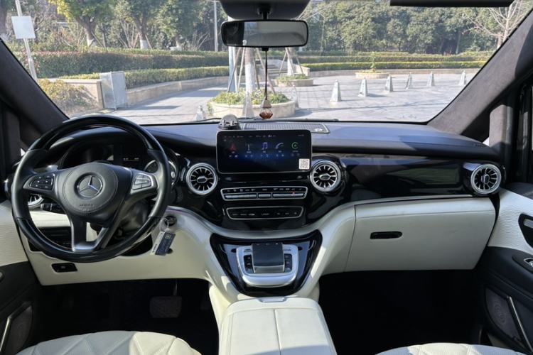 Used Mercedes-Benz Vito 2023 2.0T Business Version 7 Seats
