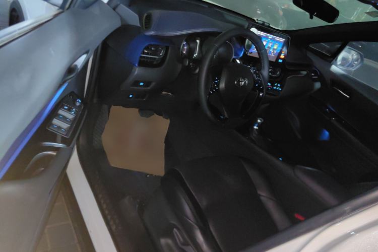 Used Toyota C-HR 2018 2.0L Luxury Edition China VI Standard