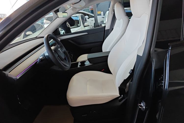 Used Tesla Model Y 2024 Long-Range All-Wheel-Drive Version
