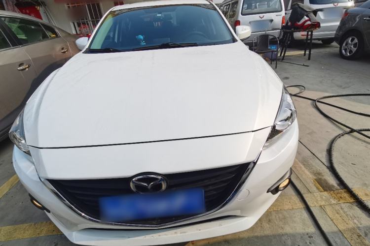 Used Mazda Mazda 3 Axela 2016 Sedan 1.5L Automatic Luxury Model
