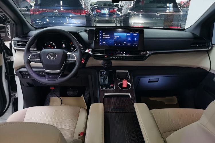 Used Toyota Granvia 2023 2.5L Hybrid Prestige PLUS Edition