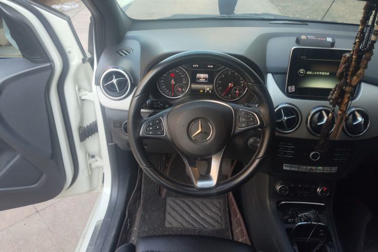 Used Mercedes-Benz B-Class 2015 B 200 Fashion Model