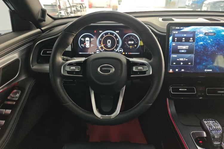 Used GAC Trumpchi GS8 2024 Linghang Series 2.0 TGDI Two-Wheel Drive Luxury Smart Connectivity Version
