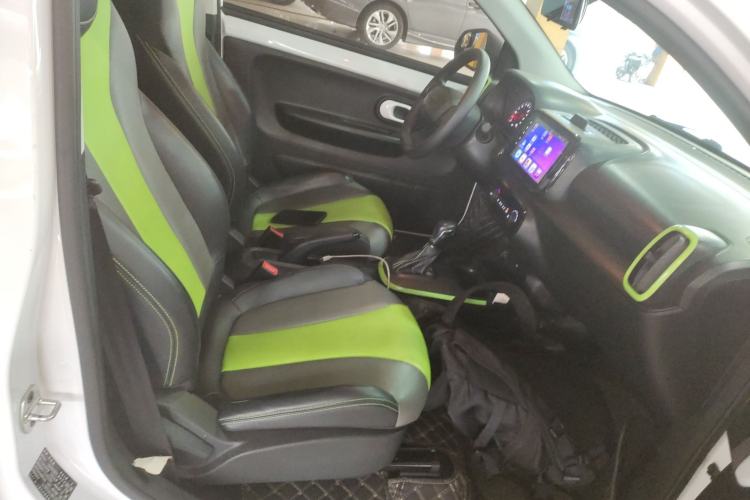 Used Roewe Clever 2021 302 km New Four-Seater Super-Efficient Version
